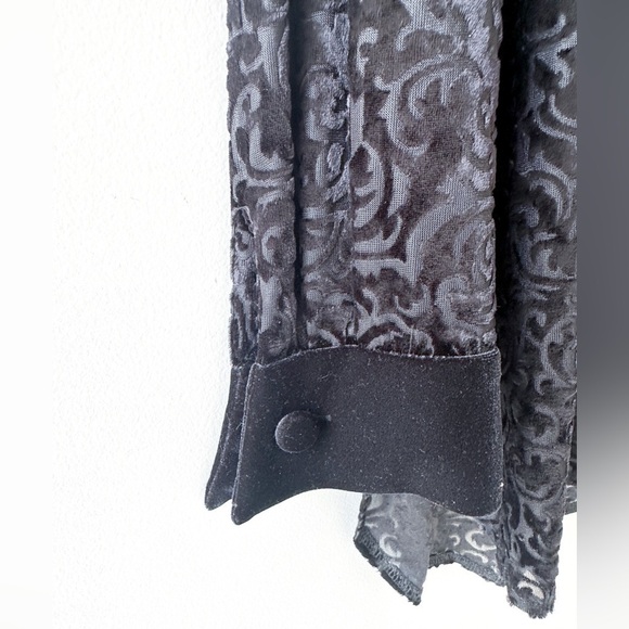 Vintage- “Poor Boy” Sheer Floral Velvet Lace Button Down Top -Black Size: Medium - Picture 4 of 6